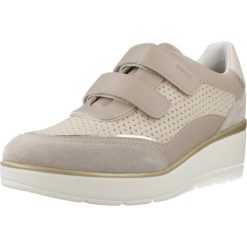 Buty GEOX D ILDE Jasnobrązowy. Brązowe obuwie trekkingowe damskie Geox, ze skóry, bez zapięcia. Za 287.99 zł.