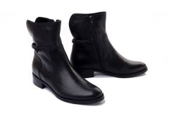 BIOECO BY ARKA 7830 0308 czarny, botki damskie. Czarne botki damskie Bioeco by Arka, na zimę, z polaru, bez obcasa, na obcasie, bez zapięcia. Za 479.90 zł.