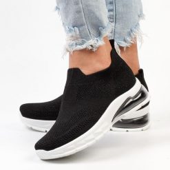 Czarne sportowe buty damskie Potocki 25004. Czarne obuwie sportowe casual damskie POTOCKI, z tkaniny, bez zapięcia. Za 109.00 zł.