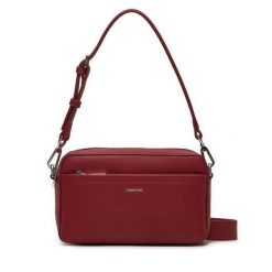 Torebka Calvin Klein. Czerwone torebki klasyczne damskie Calvin Klein, bez dodatków. Za 479.99 zł.