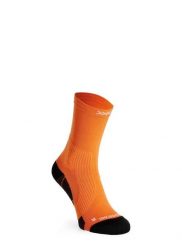 Skarpety biegowe X-Socks Trailrun Perform Crew. Brązowe skarpetki damskie X Socks, bez wzorów, z materiału. Za 119.99 zł.