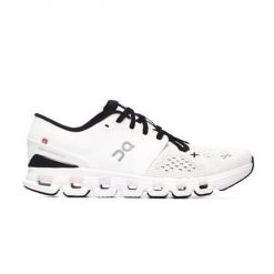 Buty do biegania damskie On Running Cloud X 4. Białe obuwie sportowe damskie On, z materiału, bez zapięcia, do biegania. Za 919.00 zł.