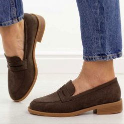 D.Brązowe mokasyny damskie M.Daszyński 2398-4. Brązowe mokasyny damskie M.Daszyński, na jesień, z jeansu, z okrągłym noskiem, bez obcasa. Za 159.00 zł.