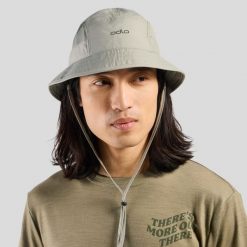Kapelusz turystyczny Odlo Performance Light Bucket Cap. Białe kapelusze damskie ODLO, bez wzorów, sportowe. W wyprzedaży za 179.99 zł.