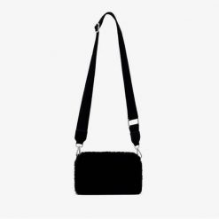 EMU AUSTRALIA W7015 Small Bag black, torebka, kopertówka damska. Czarne torebki klasyczne damskie EMU Australia, bez dodatków. Za 209.93 zł.