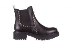 Botki Bayla-161 050-0504 Black, Czarny, Skóra naturalna - 38. Czarne botki damskie Bayla, ze skóry, bez obcasa, bez zapięcia. W wyprzedaży za 179.10 zł.