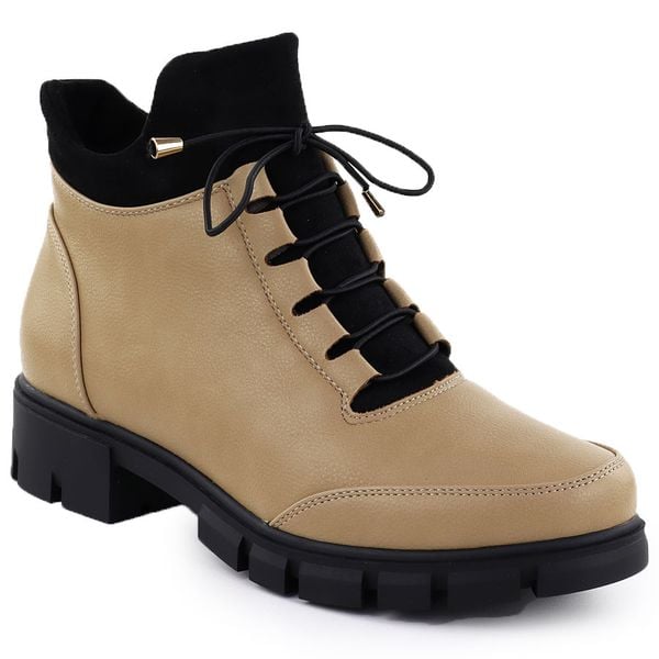 Botki damskie beżowe Jezzi RMR23123. Brązowe botki damskie Jezzi, ze skóry ekologicznej, bez obcasa, bez zapięcia. Za 155.99 zł.