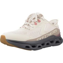 Buty SKECHERS SLIP-INS GLIDE STEP ATLUS Beżowy. Brązowe obuwie trekkingowe damskie Skechers, z syntetyku, bez zapięcia. Za 509.00 zł.