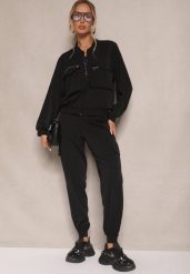 Czarny Komplet Dresowy Cargo Spodnie i Bluza Zdobiona Imitacją Kieszeni Nolhira. Czarne bluzy damskie Renee, l, z aplikacjami, z dresówki, bez kaptura. Za 129.99 zł.