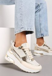 Beżowe Sneakersy na Niewysokim Koturnie z Metalicznymi Naszywkami Swerdia. Brązowe obuwie sportowe damskie Renee, bez zapięcia. Za 99.99 zł.