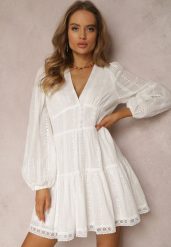 Biała Sukienka Arierith. Białe sukienki damskie Renee, z aplikacjami, z bawełny, boho, bez ramiączek. Za 219.99 zł.