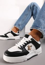 Czarne Sneakersy z Broszką z Perłą w Kształcie Owada Zuriana. Czarne obuwie sportowe damskie Renee, bez zapięcia. Za 109.99 zł.