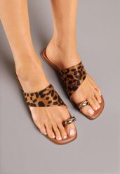 Panterkowe Klapki Japonki Zdobione Elegancką Aplikacją Reanelora. Klapki damskie Renee, z aplikacjami, bez obcasa, na płaskiej podeszwie, bez zapięcia. Za 49.99 zł.