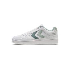 Sneakersy damskie Hummel St. Power Play. Białe obuwie sportowe treningowe Hummel. W wyprzedaży za 228.00 zł.