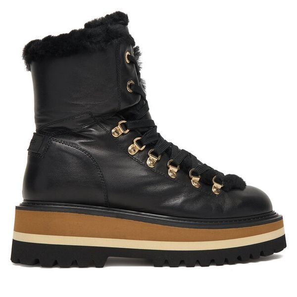 Trzewiki Bogner. Czarne botki damskie Bogner, bez obcasa, na płaskiej podeszwie, bez zapięcia. Za 2,439.00 zł.