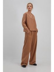 Josephine & Co Sweter w kolorze karmelowym rozmiar: 44. Brązowe swetry klasyczne damskie Josephine & Co, z wełny, bez kołnierzyka. Za 259.74 zł.