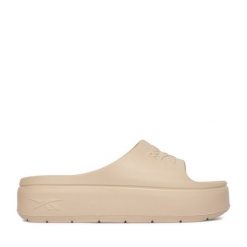 Klapki Reebok. Brązowe klapki damskie Reebok, bez wzorów, bez obcasa, bez zapięcia. Za 119.99 zł.