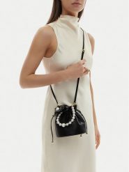 GINO ROSSI Torebka EO-ROSE-LA224-19454 Czarny. Czarne torebki klasyczne damskie Gino Rossi, ze skóry, bez dodatków. Za 299.99 zł.