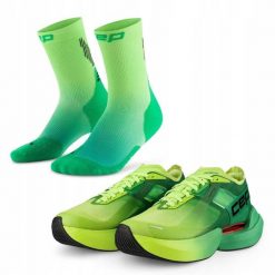 Zestaw biegacza: damskie buty sportowe i skarpety biegowe. Zielone obuwie sportowe treningowe CEP. Za 925.20 zł.