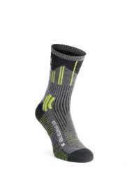 Skarpety trekkingowe X-Socks Effektor Trekking. Szare skarpetki damskie X Socks, bez wzorów, z materiału. Za 100.00 zł.