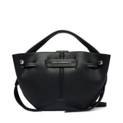 Torebka KARL LAGERFELD. Czarne torebki klasyczne damskie KARL LAGERFELD, bez dodatków. Za 649.99 zł.