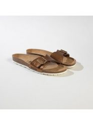 BACKSUN Klapki "Riva" w kolorze miedzianym rozmiar: 40. Brązowe klapki damskie Backsun, bez wzorów, z otwartym noskiem, bez obcasa, bez zapięcia. Za 144.92 zł.