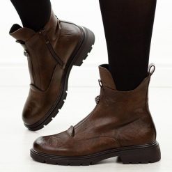 Brązowe botki damskie M.Daszyński 2501-6. Brązowe botki damskie M.Daszyński, na jesień, ze skóry, eleganckie, bez obcasa, bez zapięcia. Za 199.00 zł.