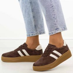 Brązowe skórzane półbuty damskie Filippo Dp6776/26. Brązowe półbuty damskie Filippo, na jesień, bez wzorów, z jeansu, bez obcasa, na platformie, bez zapięcia. Za 249.00 zł.