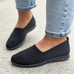 Czarne sportowe buty damskie Potocki 16020. Czarne obuwie sportowe casual damskie POTOCKI, z tkaniny, bez zapięcia. Za 89.00 zł.