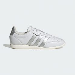 BUTY BARREDA LO. Białe skarpety i rajstopy dziewczęce Adidas, bez wzorów, z gumy. Za 164.45 zł.