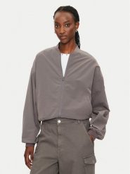 Noisy May Kurtka bomber Kirby 27028805 Szary Regular Fit. Szare kurtki damskie Noisy may, l, bez wzorów, z syntetyku, bez kaptura. Za 159.99 zł.
