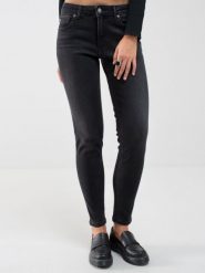 Jeansy damskie ciemnoszare Maggie 992. Szare jeansy damskie Big Star, bez wzorów, z denimu. W wyprzedaży za 199.99 zł.