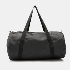 Torba jamnik Move 100 30 L składana. Czarne torby sportowe Decathlon, bez wzorów, z materiału, małe. Za 24.99 zł.