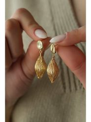 Pierres delicates Kolczyki w kolorze białym z perłami rozmiar: onesize. Białe kolczyki damskie Pierres delicates, z perłą, z mosiądzu. Za 48.95 zł.