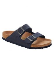 Birkenstock Klapki w kolorze niebieskim rozmiar: 42. Niebieskie klapki damskie Birkenstock, bez wzorów, z otwartym noskiem, bez obcasa, bez zapięcia. Za 350.56 zł.