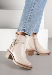 Beżowe Botki na Słupku z Aplikacją przy Cholewce Tulonisse. Brązowe botki damskie Born2be, z dzianiny, eleganckie, bez obcasa, na obcasie, bez zapięcia. Za 199.99 zł.