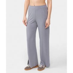 Spodnie wiskozowe Carpatree Cozy Leisure szare. Szare spodnie dresowe damskie Carpatree, xs, bez wzorów, z dzianiny. W wyprzedaży za 199.99 zł.