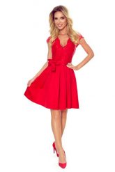 Czerwona Wieczorowa Rozkloszowana Sukienka z Koronką. Czerwone sukienki damskie NUMOCO, bez wzorów, z elastanu, wizytowe, bez ramiączek. Za 329.90 zł.
