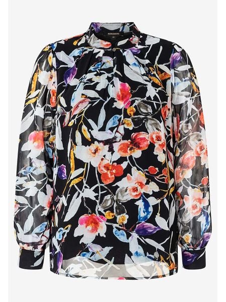 More & More Bluzka w kolorze czarnym ze wzorem rozmiar: 36. Czarne bluzki damskie More & More, bez wzorów, bez kołnierzyka, bez ramiączek. Za 119.95 zł.