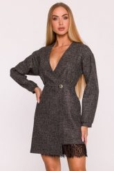 Elegancka sukienka tweedowa trapezowa kopertowa czarna. Czarne sukienki damskie MOE, bez wzorów, z dzianiny, biznesowe, bez ramiączek. Za 379.00 zł.