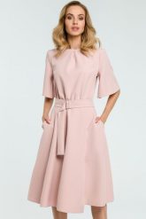 Sukienka elegancka rozkloszowana z paskiem pudrowy róż. Czerwone sukienki damskie Sukienki.shop, bez wzorów, z elastanu, biznesowe, bez ramiączek. Za 249.00 zł.