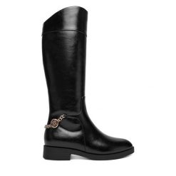 Kozaki Nine West. Czarne kozaki damskie Nine West, bez obcasa, na płaskiej podeszwie, bez zapięcia. Za 349.99 zł.