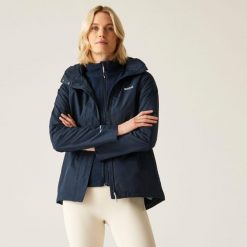 Kurtka przeciwdeszczowa trekkingowa damska Daysha. Niebieskie kurtki damskie Regatta, na wiosnę, bez wzorów, z materiału. Za 139.99 zł.