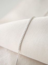 Heliophilia Srebrna bransoletka z cyrkoniami rozmiar: onesize. Szare bransoletki damskie Heliophilia, srebrne. Za 43.99 zł.