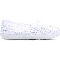 Białe Tenisówki Can I Have. Białe buty sportowe dziewczęce Born2be, w koronkowe wzory, z koronki. Za 39.99 zł.
