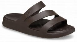 Klapki Dla Dorosłych Crocs Getaway Strappy. Brązowe klapki damskie Crocs, bez wzorów, z materiału, bez obcasa, bez zapięcia. Za 139.99 zł.