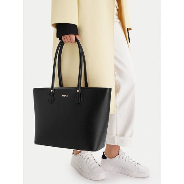 Torebka MEXX. Czarne shopper bag Mexx, bez dodatków. Za 299.99 zł.