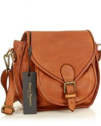 Torebka damska camel MARCO MAZZINI v138b. Brązowe kuferki damskie bez wzorów, z bawełny, bez dodatków. Za 479.00 zł.