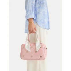 Torebka Nine West. Czerwone kuferki damskie Nine West, bez wzorów, bez dodatków. Za 279.99 zł.