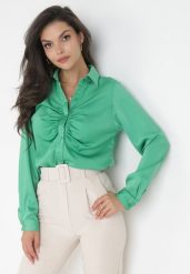 Zielona Satynowa Koszula z Marszczeniami Kosse. Zielone koszule damskie Born2be, l, bez wzorów, z satyny, eleganckie, bez kołnierzyka, bez ramiączek. Za 29.99 zł.